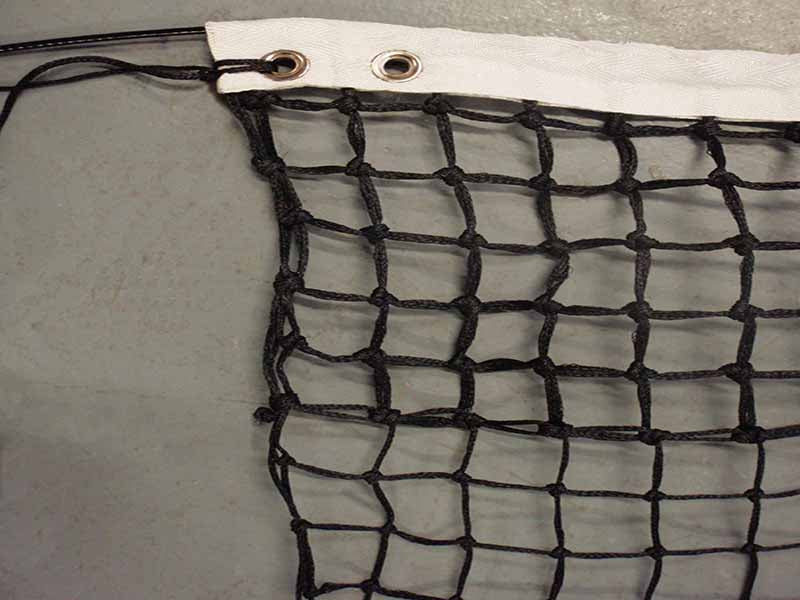 tennisnet met bovevenste rijen met topmazen